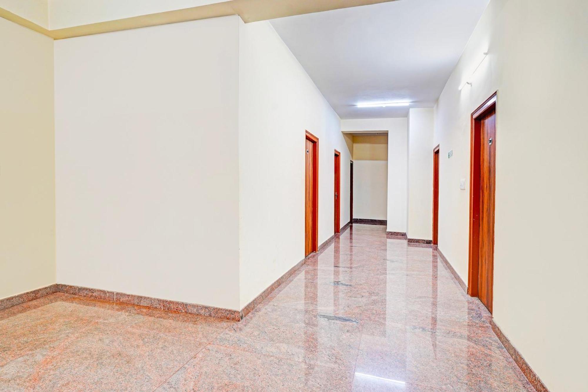 Super Hotel O Srigandhakavalu Formerly Chamundeshwari Lodging Jālahalli Extérieur photo